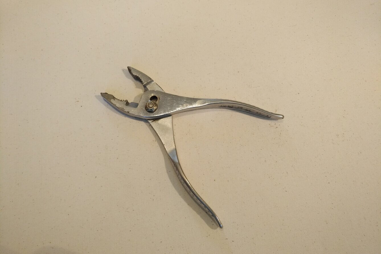 VINTAGE SNAP-ON 7-1/2 137CP SLIP JOINT PLIERS Underlined Logo