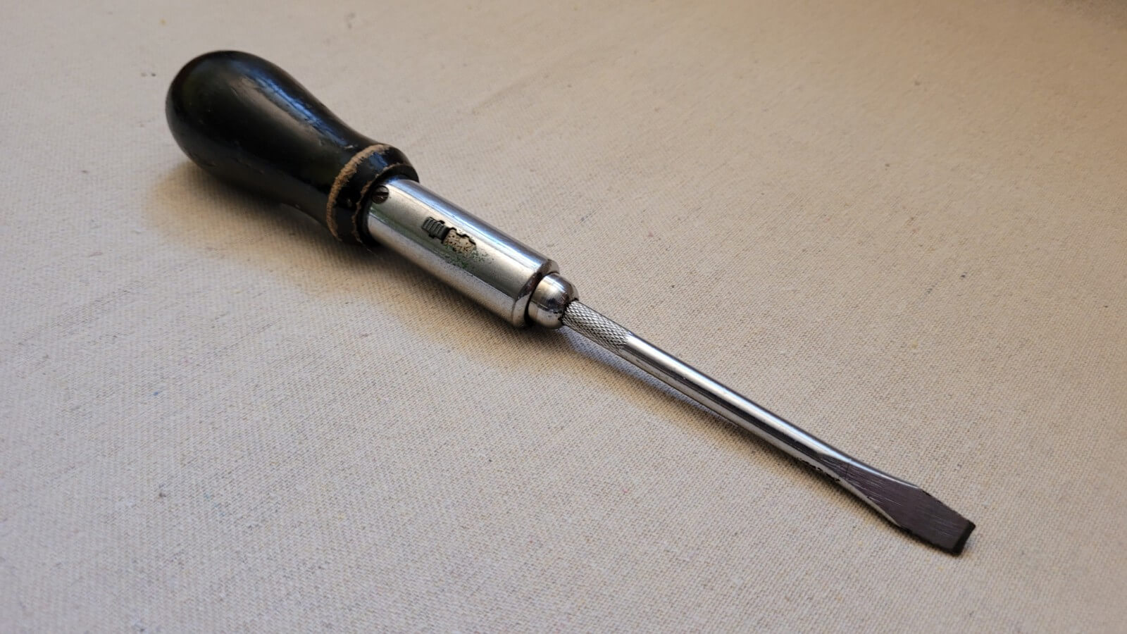 Rare Hollands and Blair Vanguard reversible ratchet screwdriver England with the black wooden handle