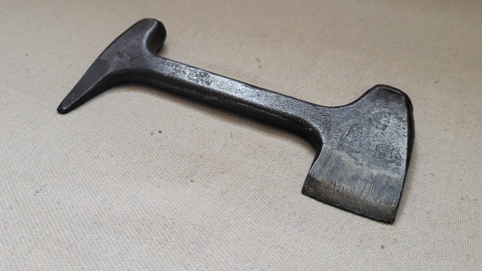 Scarce Vintage Heller Bros Co. Blacksmiths Farriers Horse Shoe Chisel Tool