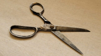 Antique Holyoke Cutlery Co scissors 7 inches, Holyoke Mass USA - Vintage Sewing and Upholstery Collectible Tools