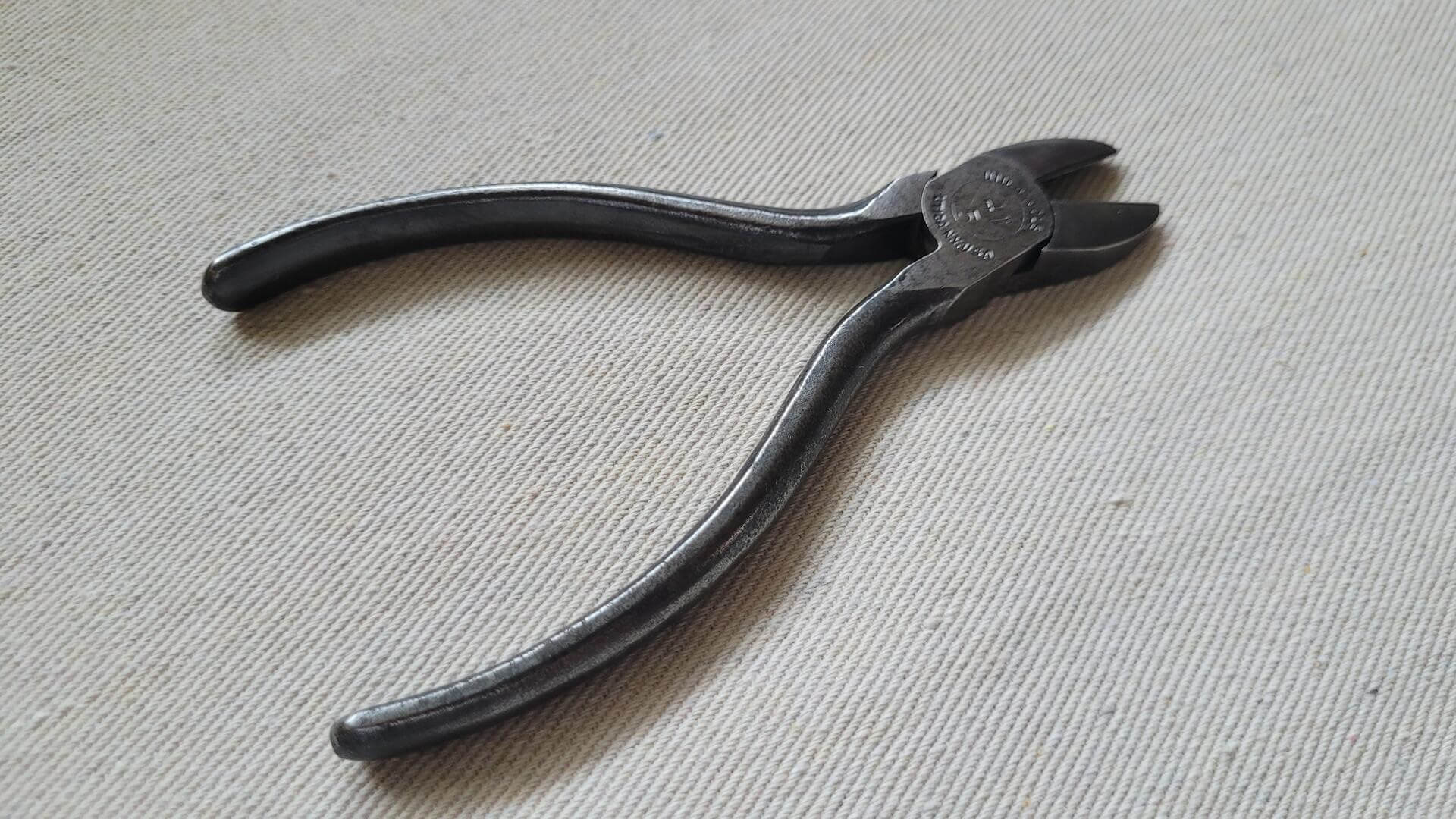 Fine Vintage Utica Tools #41 Five Inches Wire Side Cutter Pliers - Antique Collectible Made in USA Hand Tools