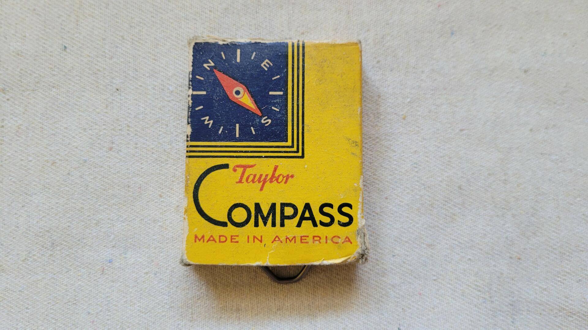 Vintage Taylor Gydeway No 2935 Bakelite Pocket Compass Rochester NY - Antique Made in USA MCM navigation tools collectible