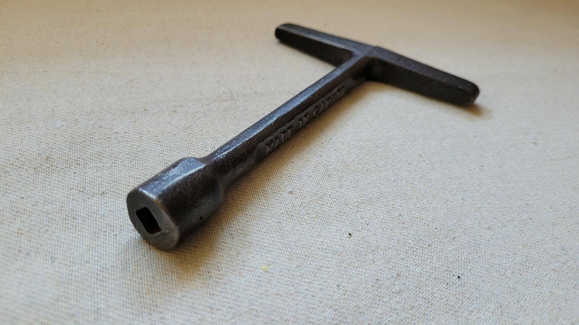 Vintage T Handle Prest-o-Lite Tank Valve Wrench Made in Canada - Antique collectible mechanic and welding hand tools
