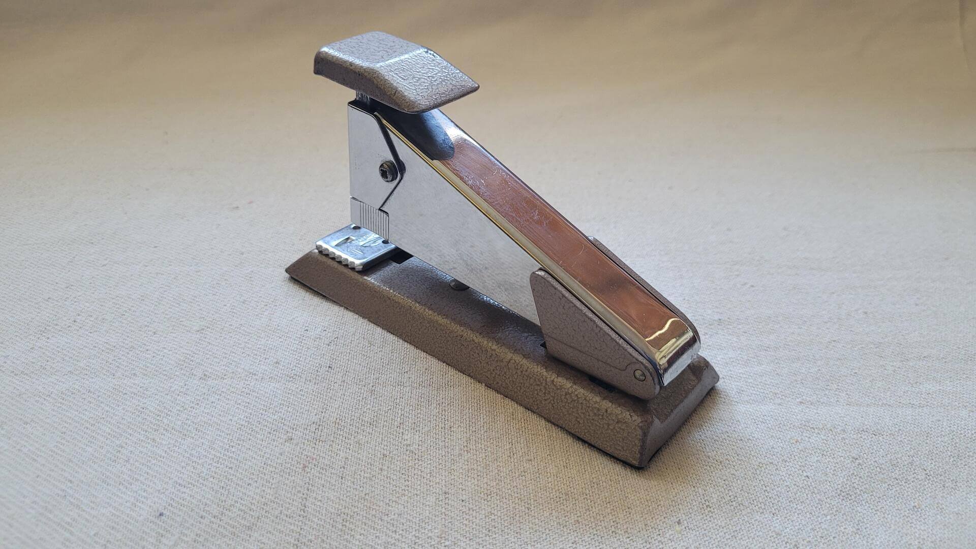 Vintage mid century Apsco 3033 De Luxe paper stapler designed by Isaberg Ab Hestra. Antique retro made in Sweden collectible office equipment and tools