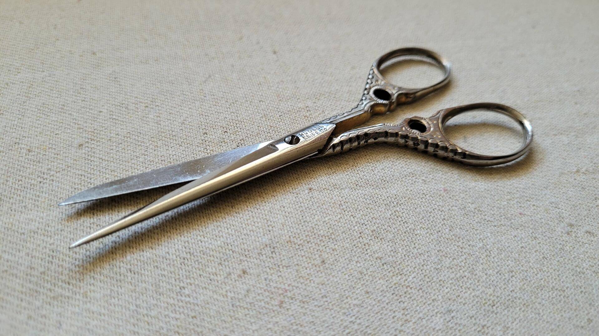 Antique Hudson Knife Co. scissors 4.5 inch long. Vinage made in Germany sewing and cutting tool with beautiful ornamental design