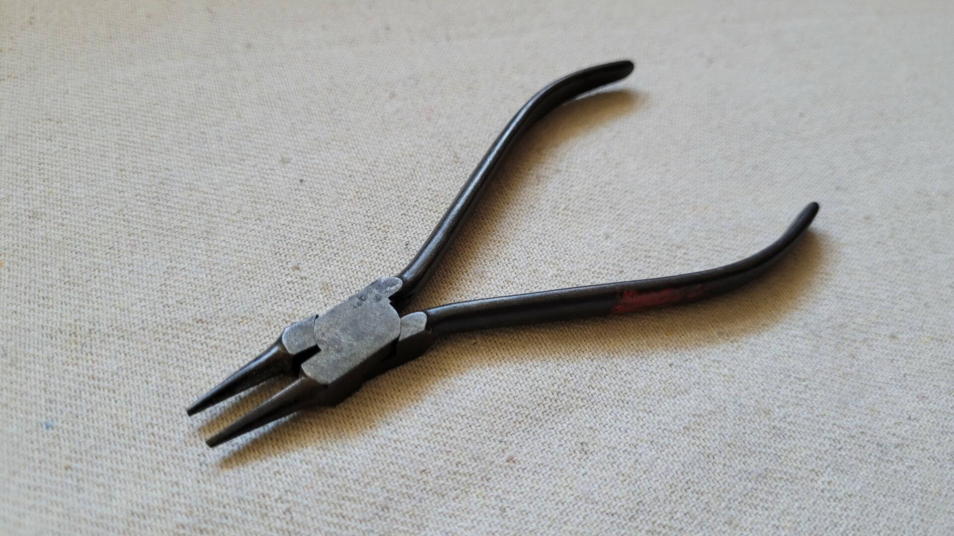 Rare vintage Vaco 9102, old Klein Tools brand round nose pliers 5 inches long. Antique made in USA collectible jewelry hand tools