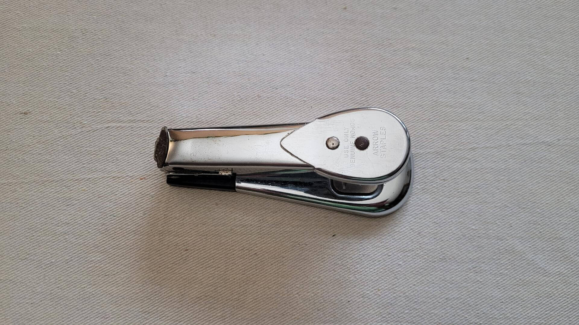 1940s chrome finish Arrow Fastener Co Stapler #105 Pat 2205709 2312142 Brooklyn NY. Retro MCM design vintage made in USA collectible stationary and office equipment