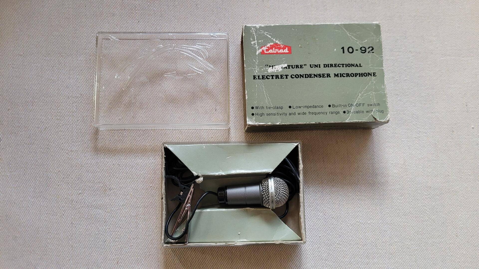 Calrad 10-92 miniature uni directional electrent condenser microphone 2 inches in length. Rare vintage made in Japan audio and electronics equipment with the original box.