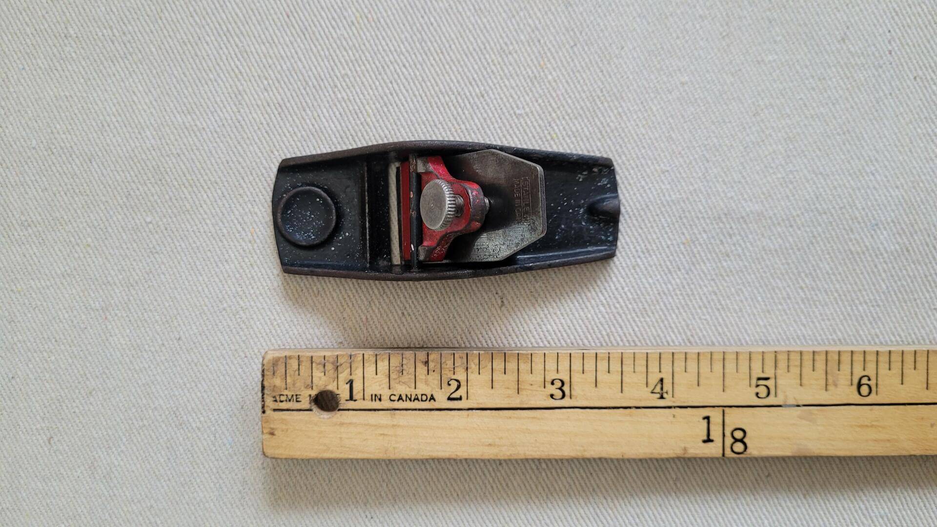 Stanley No 101 block plane, 3 1/2 inches long, 1 inch cutter, cast iron, japanned finish. Rare made in Canada Stanley vintage collectible miniature block plane for fine woodworking made from 1877-1962