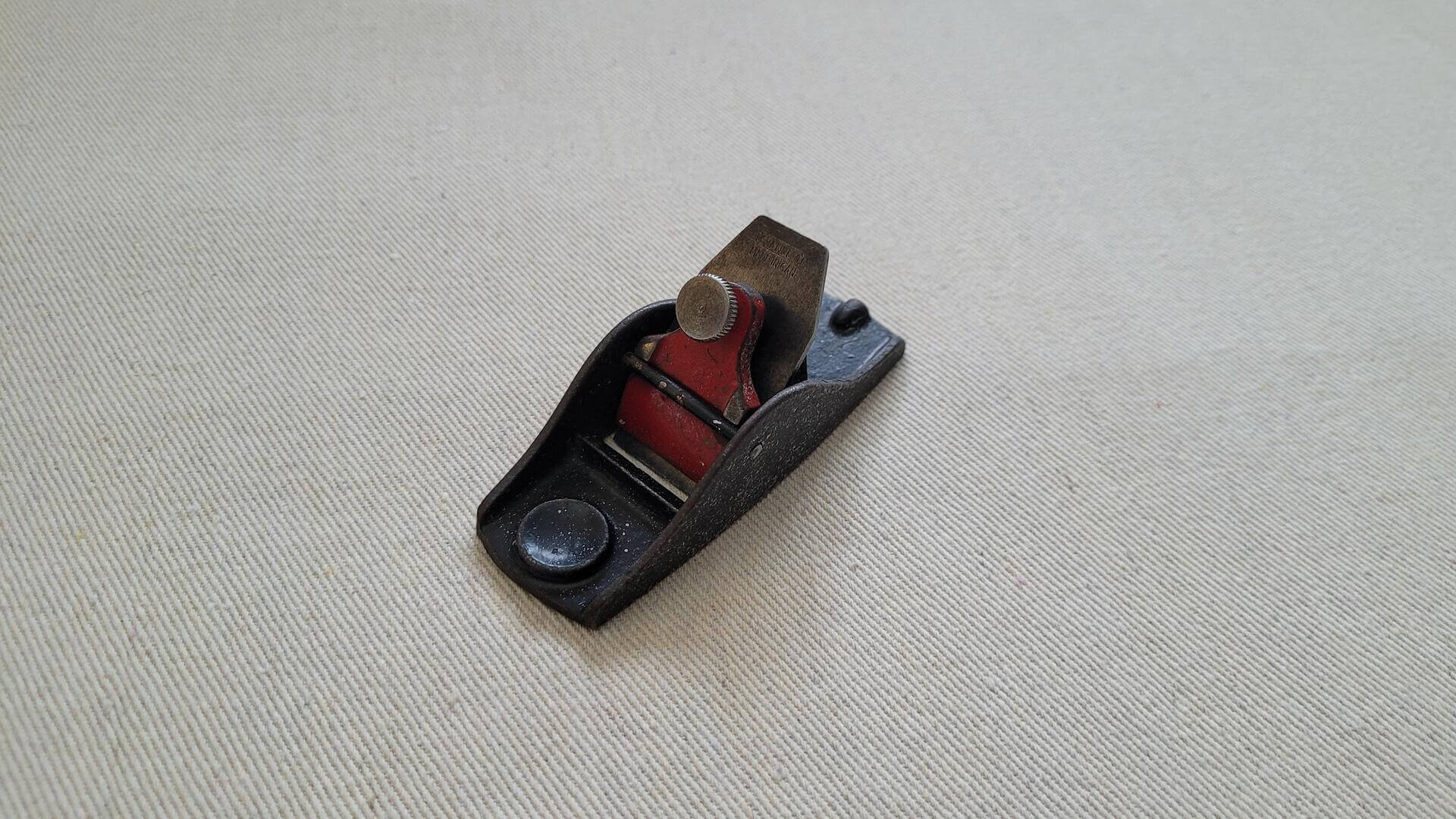 Stanley No 101 block plane, 3 1/2 inches long, 1 inch cutter, cast iron, japanned finish. Rare made in Canada Stanley vintage collectible miniature block plane for fine woodworking made from 1877-1962