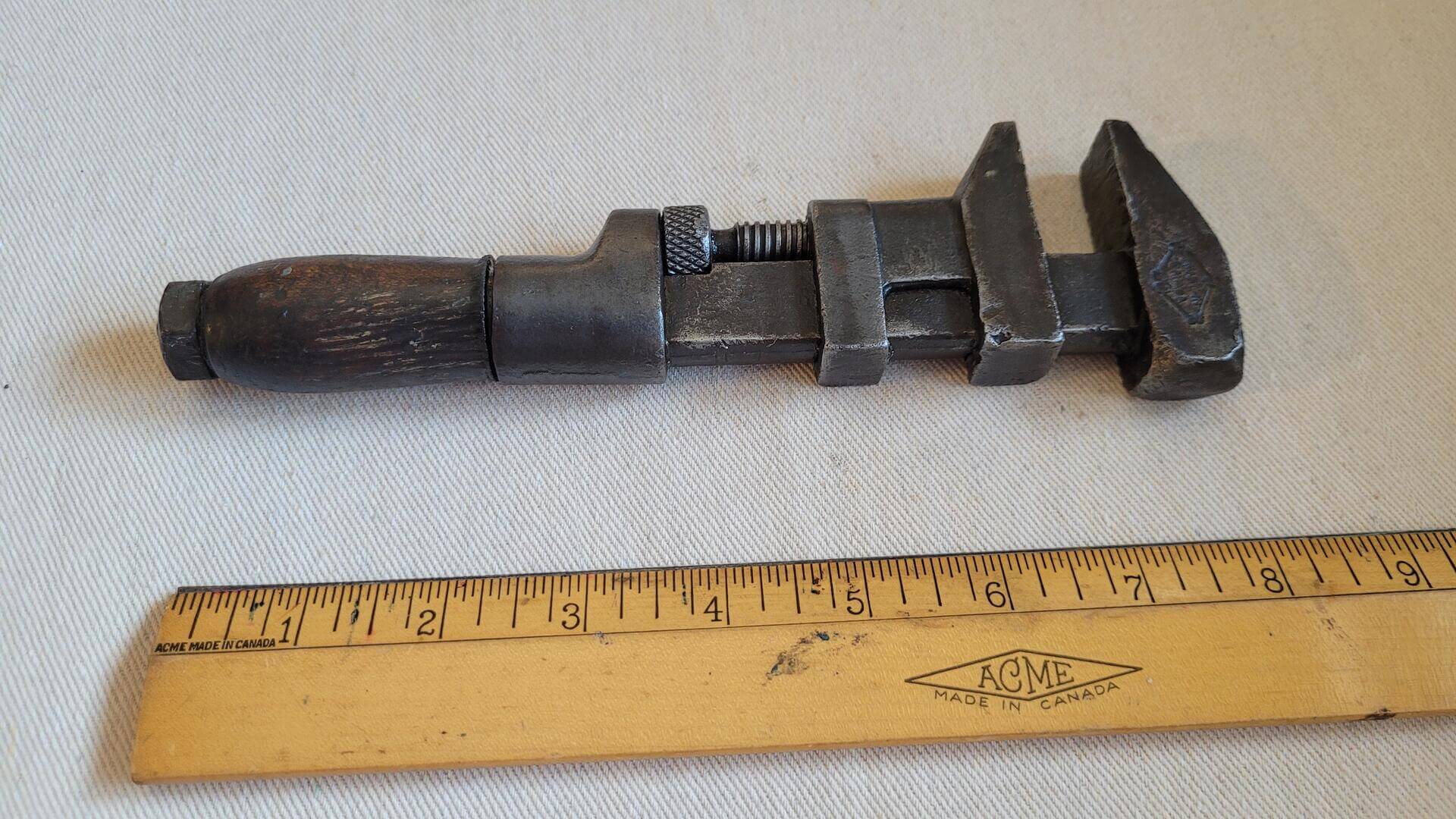 Rare antique W&B Co adjustable pipe monkey wrench 8 inches with wooden handle. Fine vintage made in Canada Whitman & Barnes collectible plumbers and mechanic hand tool
