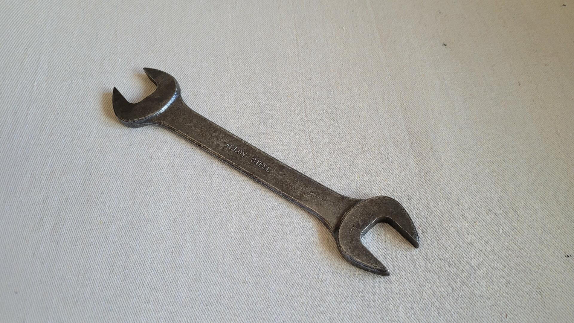Beautiful vintage Gray Canada forged steel 9 inch open end wrench spanner 15/16 x 1". Antique made in Canada collectible automotive hand tools