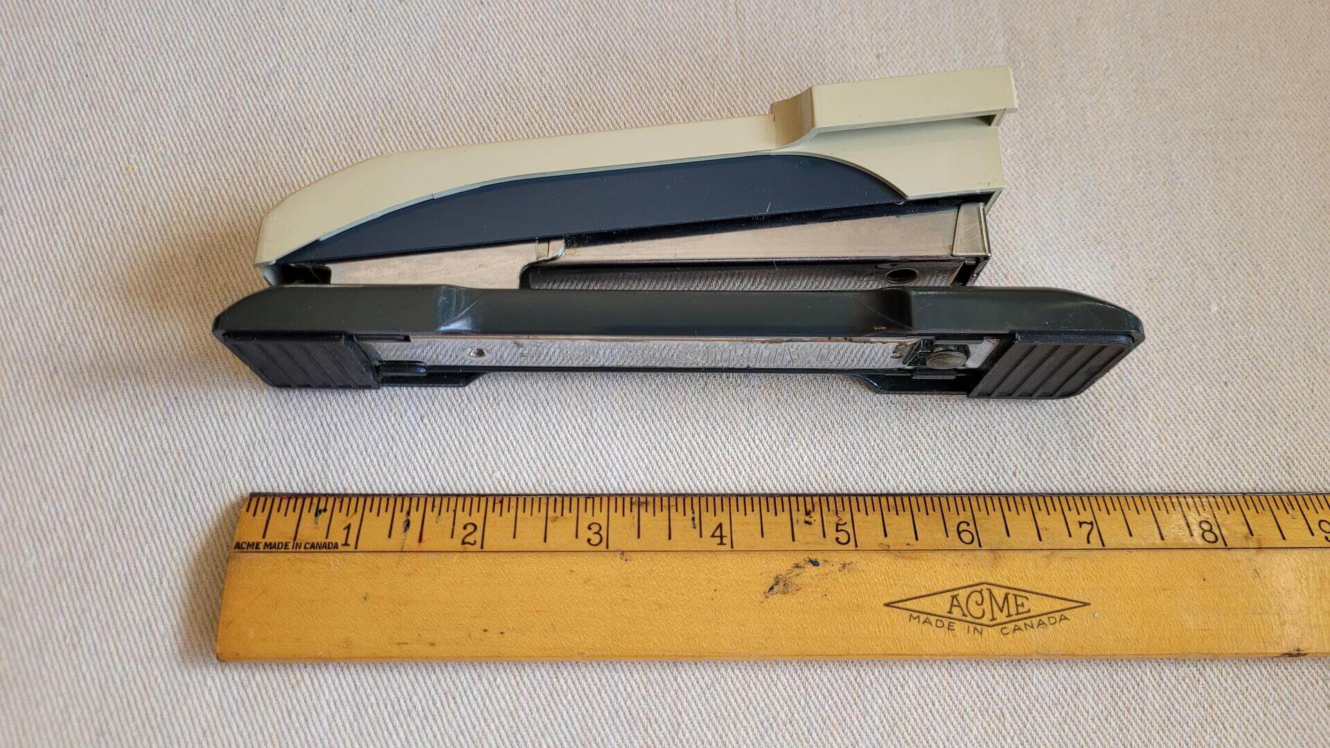 Taurus Ofrex No. 80 desk stapler in beige and blue colour. Retro MCM vintage made in England collectible business tools and office supplies