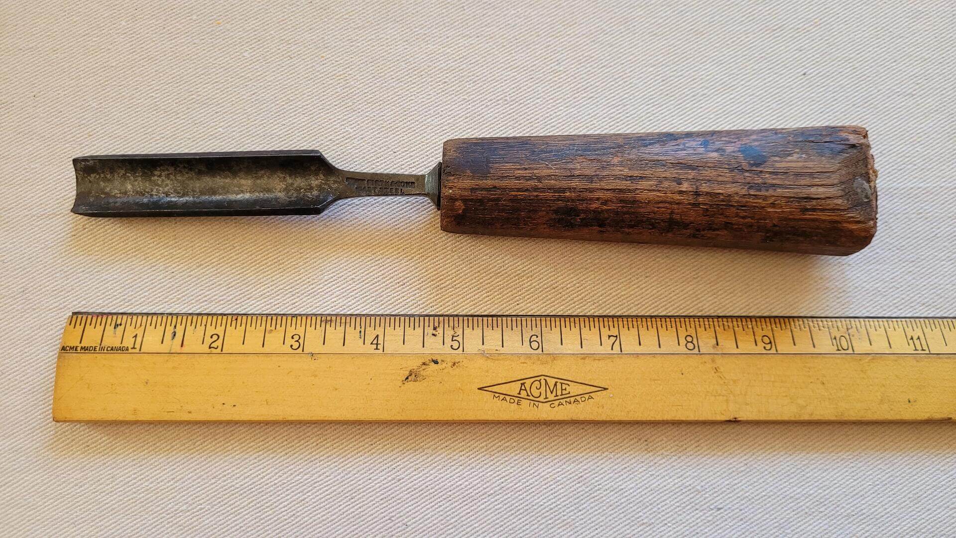 Rare vintage Thomas Firth and Sons cast steel carving gauge chisel with wooden handle. Early 20th century antique made in Sheffield England collectible carpentry and woodworking edge hand tools