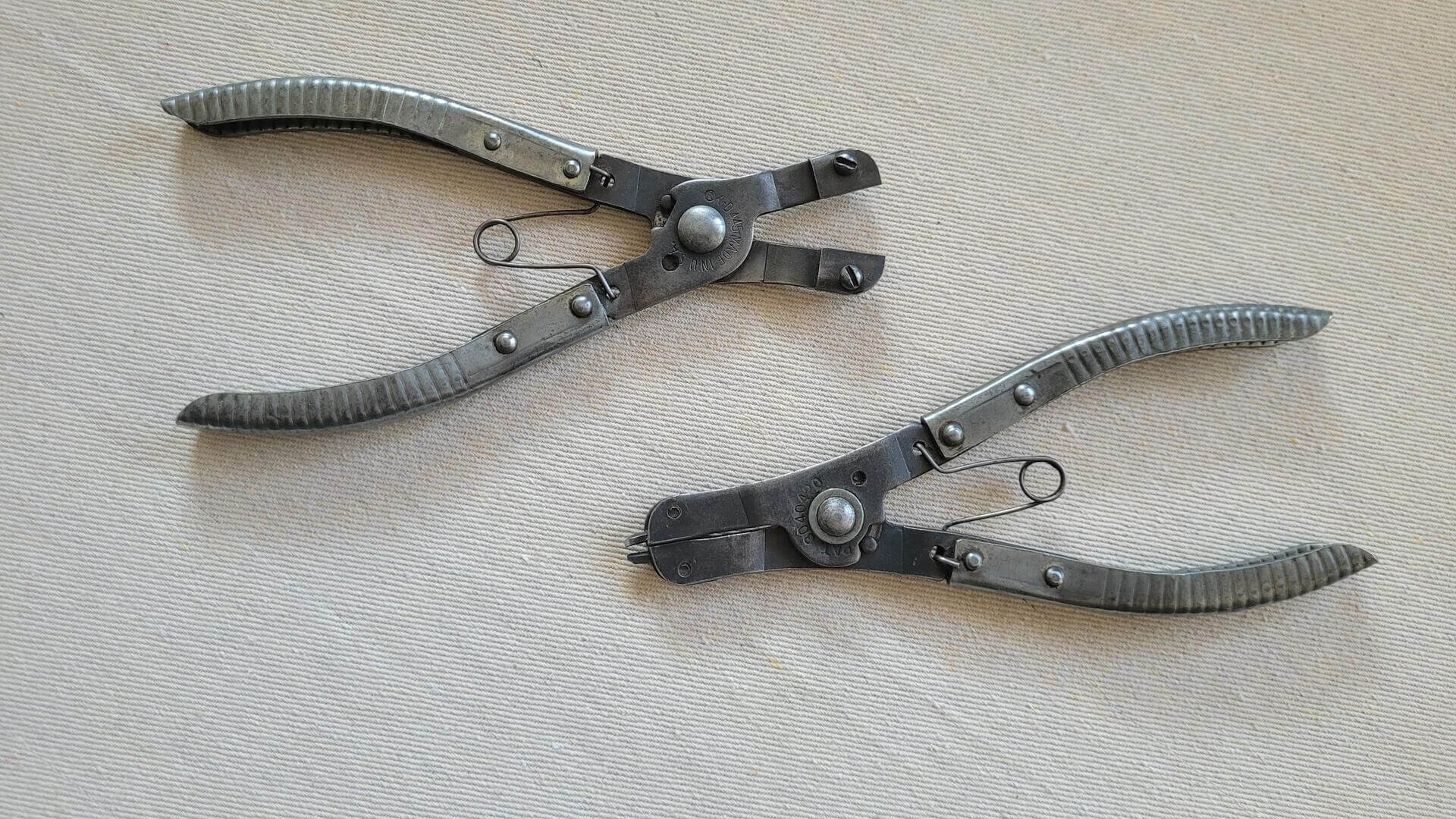Vintage K-D Tools No. 445 & No. 446 retaining snap ring automotive pliers. Antique 1960s made in USA collectible mechanic hand tools Patent 3040420