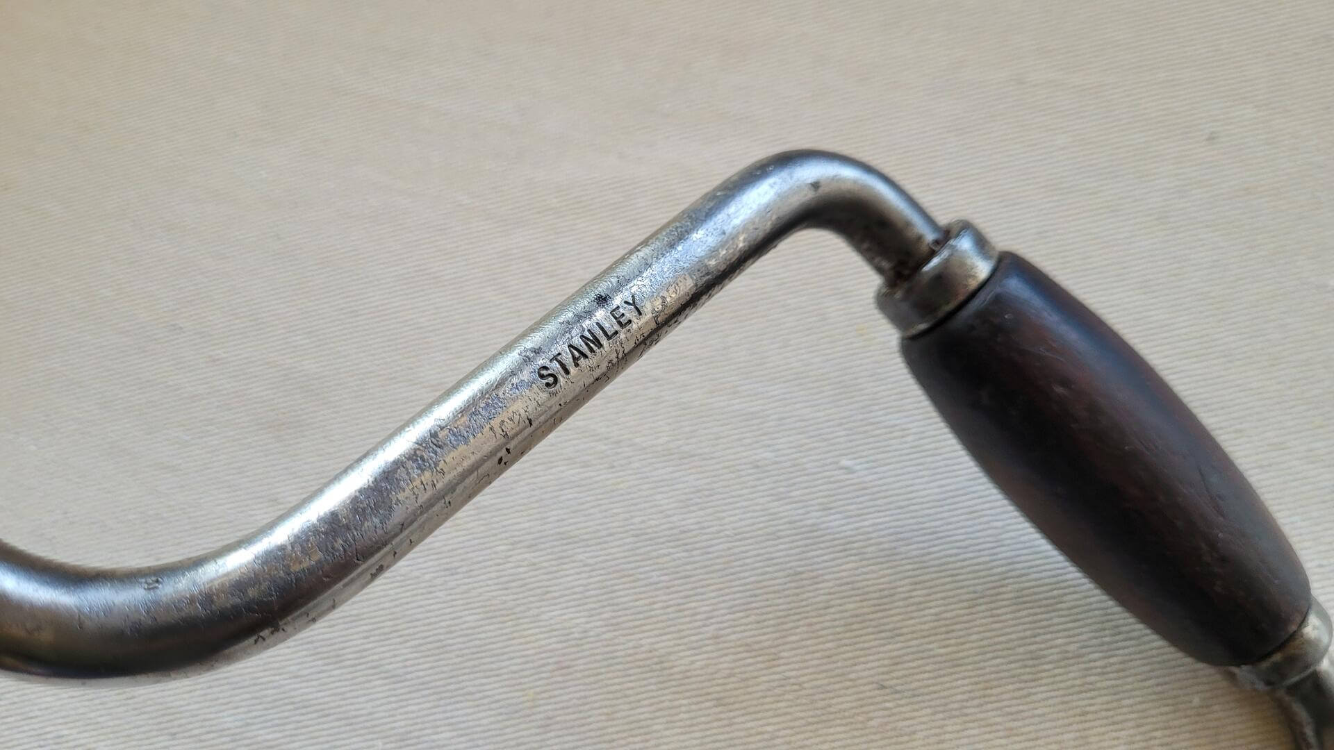 Vintage Stanley No. 923-10 ratcheting reversible auger bit brace hand drill. Antique made in Canada collectible carpentry, woodworking & cabinet maker tools