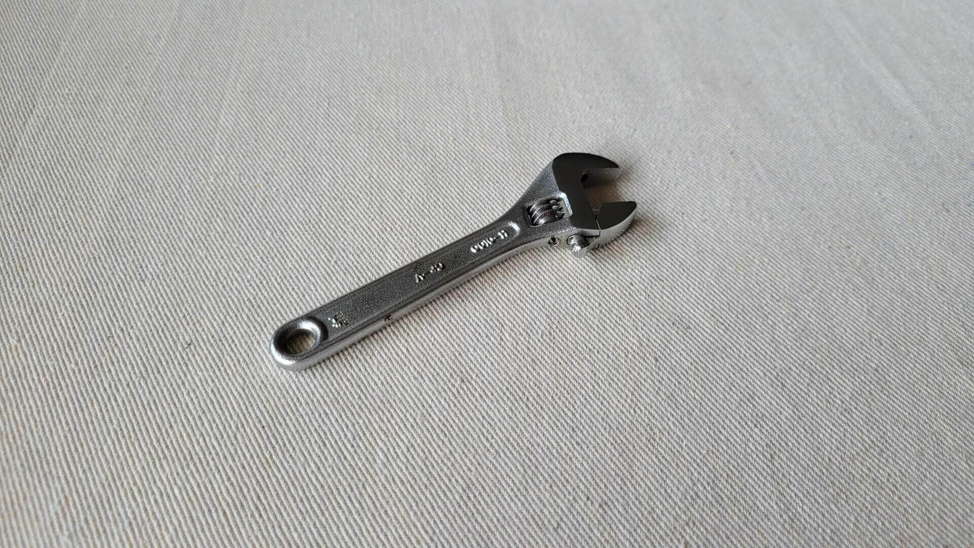 Heavy Duty model H-0100 adjustable wrench by Top 100mm / 4" long. Fine vintage made in Japan collectible pliers, shifting spanners & automotive hand tools