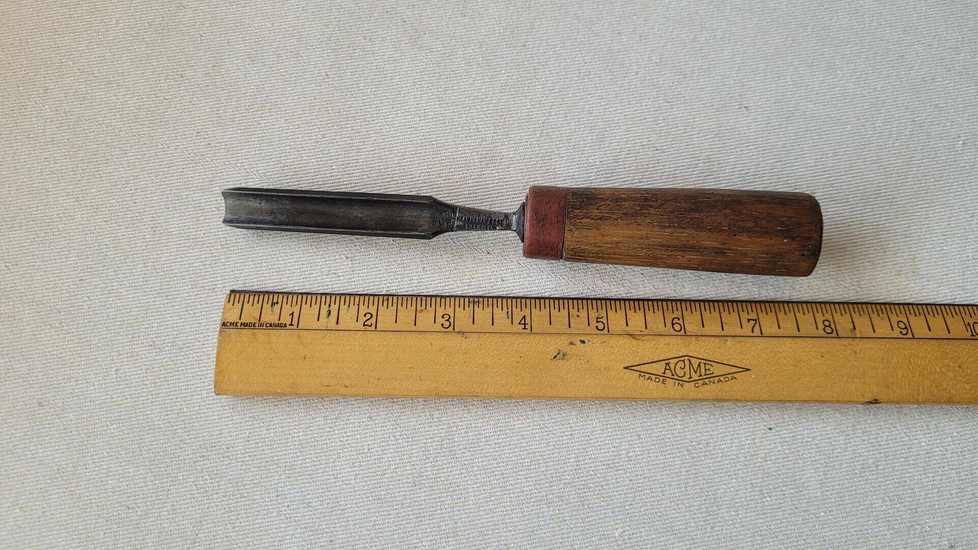 Nice vintage Hearnshaw Bros 1/2" pairing gouge chisel. Rare antique made in Sheffield England collectible carpentry and woodworking wood carving hand tool