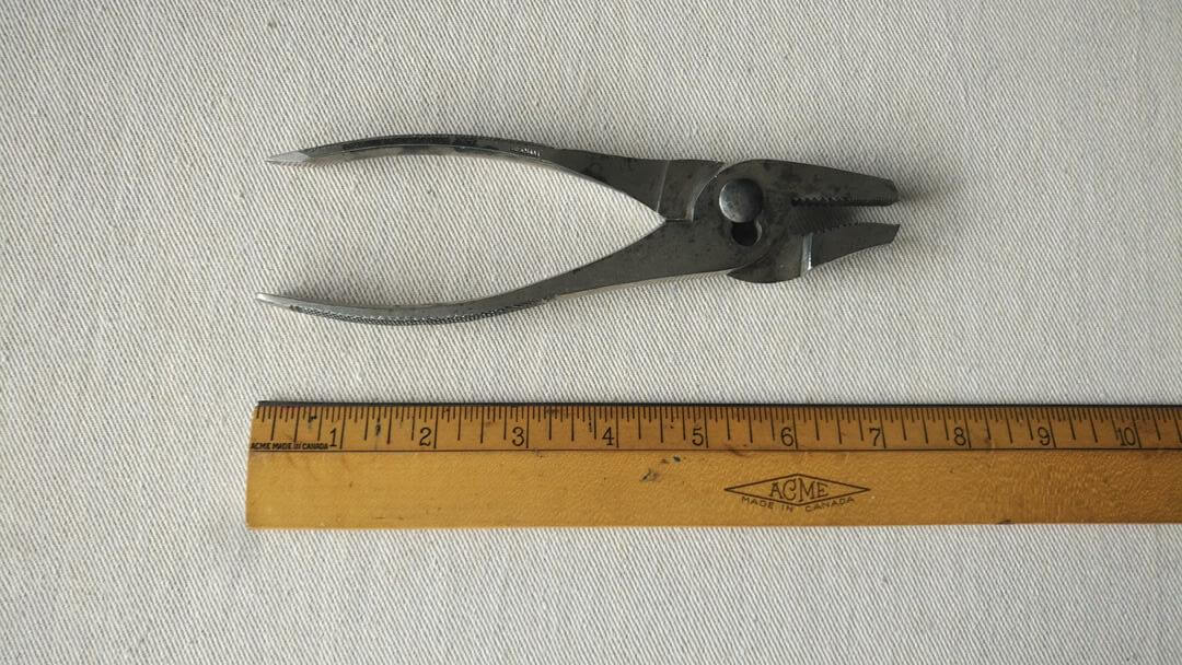 Nice pair of PAL drop forged adjustable slip joint pliers with knurled handles 7.5 inches long. Vintage made in Germany collectible gripping hand tools