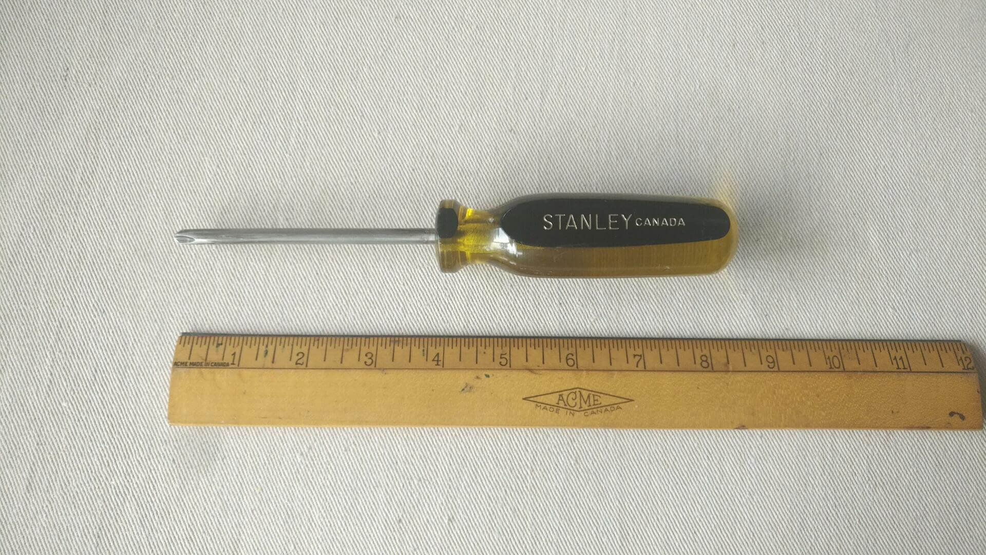 Beautiful Stanley Workmaster 66-746 phillips head screwdriver with unbreakable translucent handle. Rare vintage 1970s made in Canada collectible hand tools