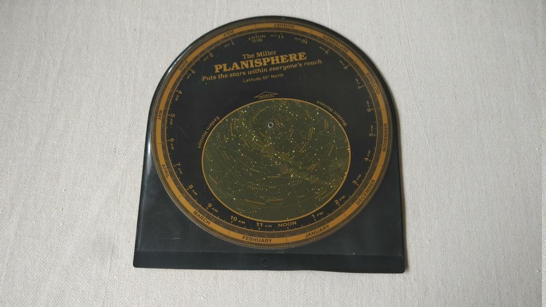 1980s vintage astronomy wheel The Miller Planisphere for latitude 40 degrees North Northern US & Canada. Classic interactive guide to display the position of the stars 24 hours a day, 365 days a year. Use the Miller Planisphere to identify starts, planets and constellations.