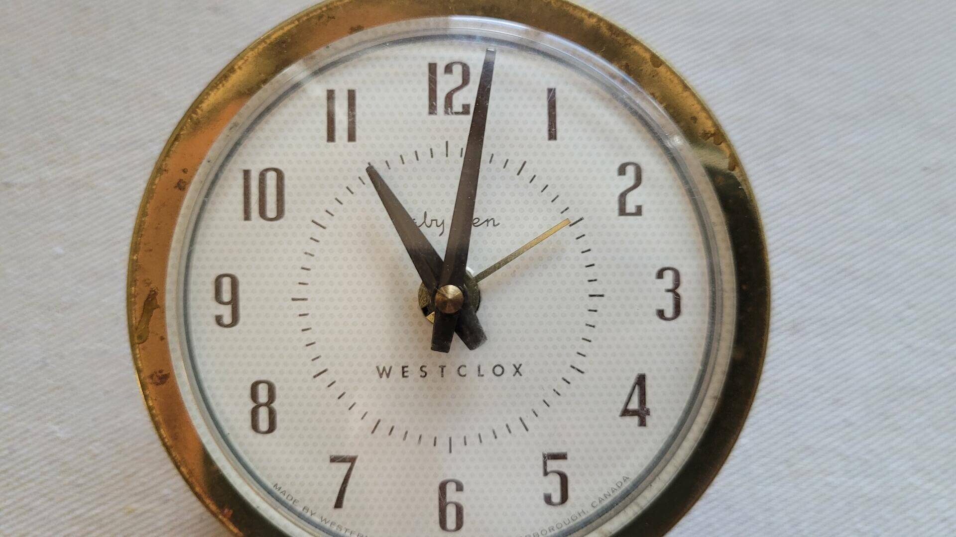 Nice vintage Westclock Baby Ben wind up metal alarm clock by Western Clock Co. Retro mid century made in Canada collectible mechanical clocks