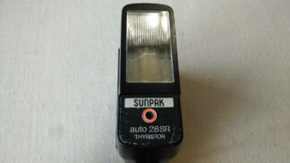 Sunpak Auto 28SR Thyristor flash with single contact pin and a integrated PC sync cord. Vintage collectible photo camera shoe mount lighting accessories