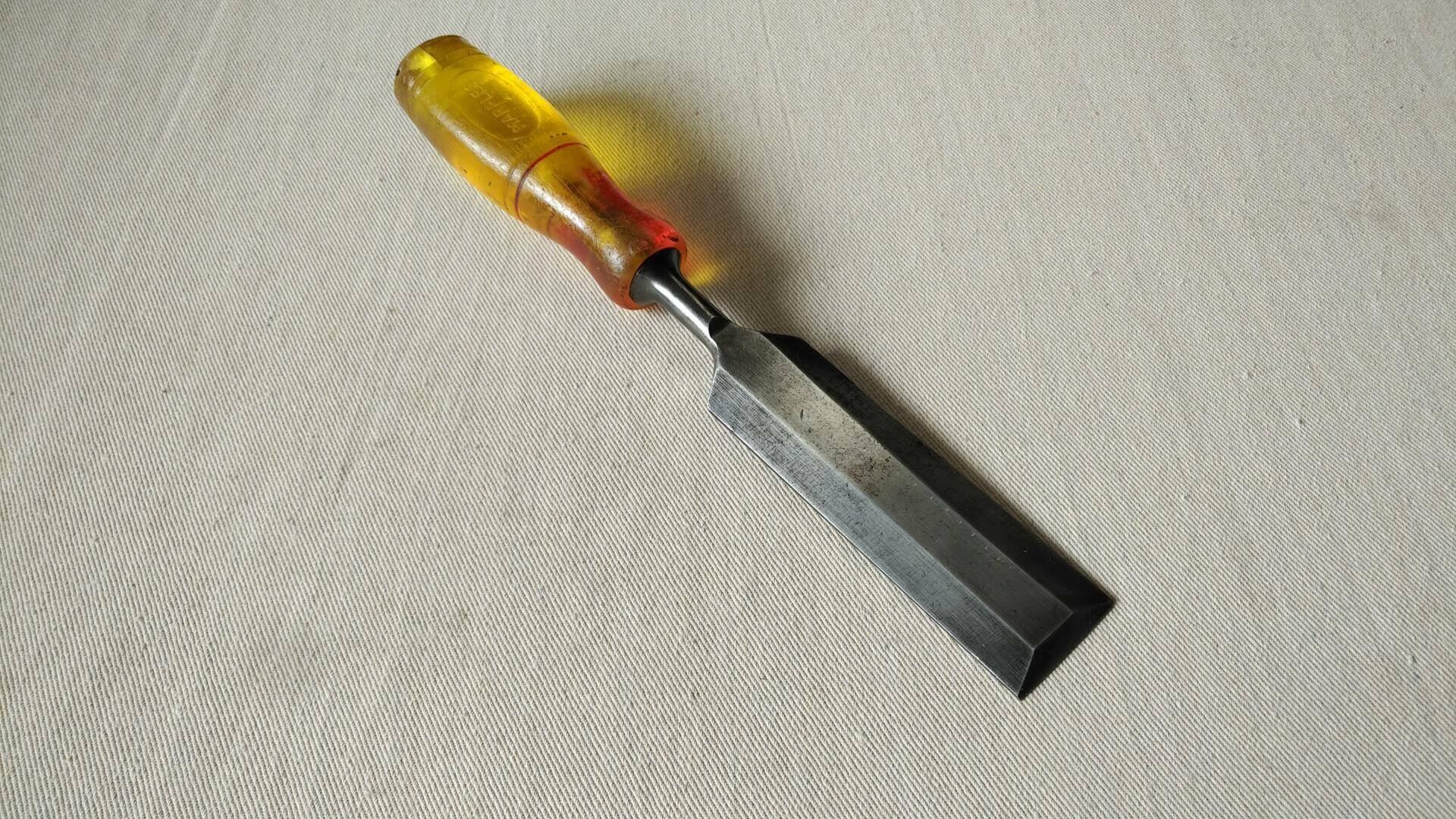 Vintage WM Marples and Sons 1 1/4″ tang chisel with the Shamrock trade mark. Antique made in Sheffield England collectible carpentry and woodworking tools